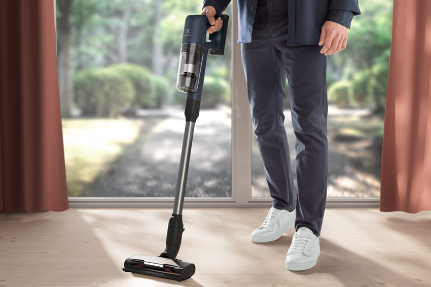 Odkurzacz pionowy Electrolux Ultimate 700 Turbo Drive