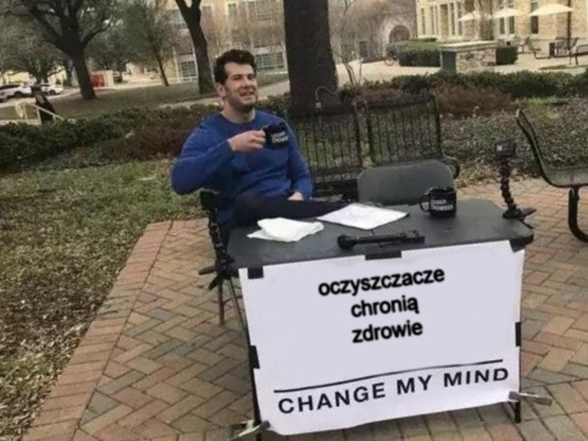 Mity o oczyszczaczach powietrza - mem