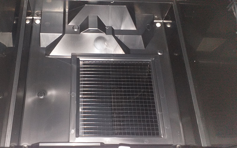 Daikin MCK70ZW - wyciągnięte filtry