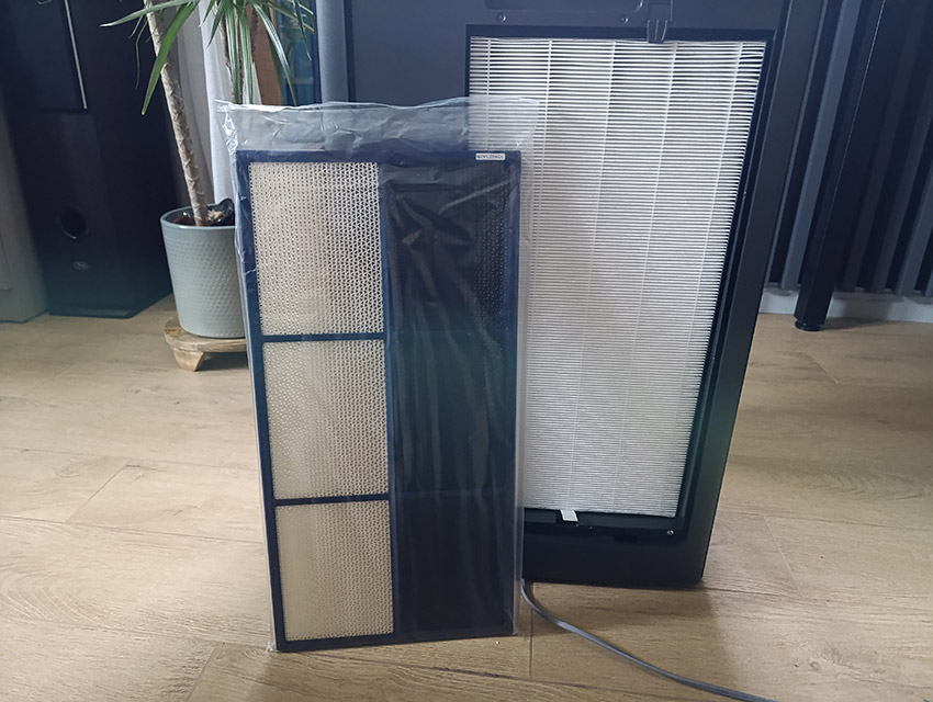 Sharp KI-TX100EU-H - wyciągnięty filtr węglowy