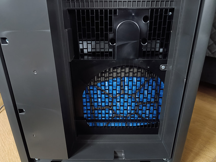 Sharp KI-TX100EU-H - widoczny filtr nawilżacza