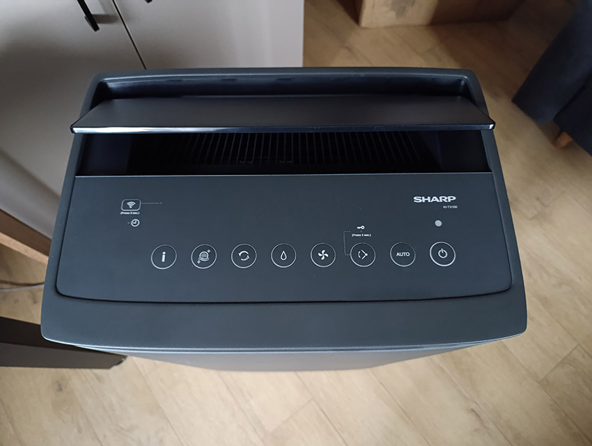 Sharp KI-TX100EU-H - otwarta żaluzja wywiewu powietrza