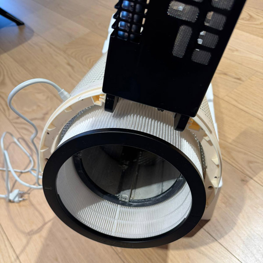 filtr HEPA wewnątrz LIFAair LAH302