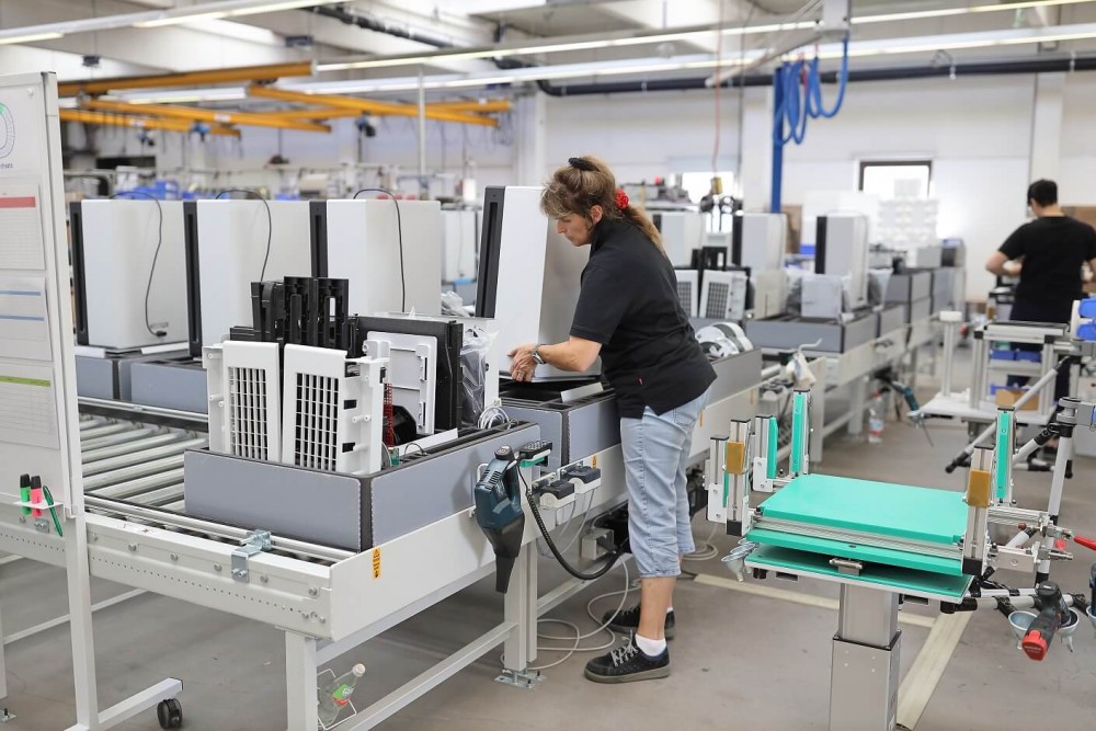 kompletowanie elementów oczyszacza Ideal