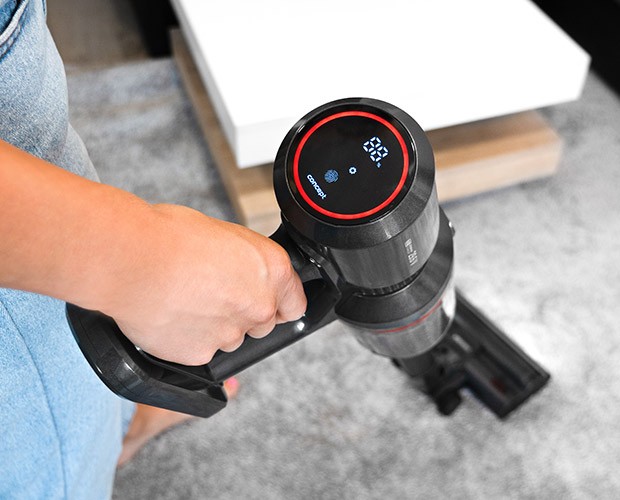 zbliżenie na wyświetlacz w odkurzaczu Concept VP6150