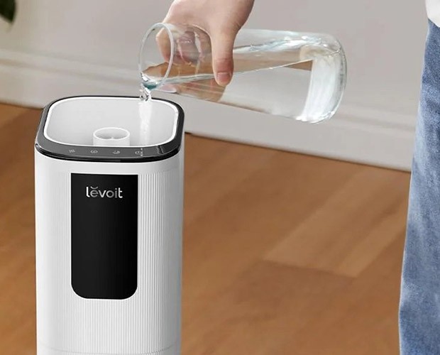 napełnianie zbiornika Levoit OasisMist 1000S