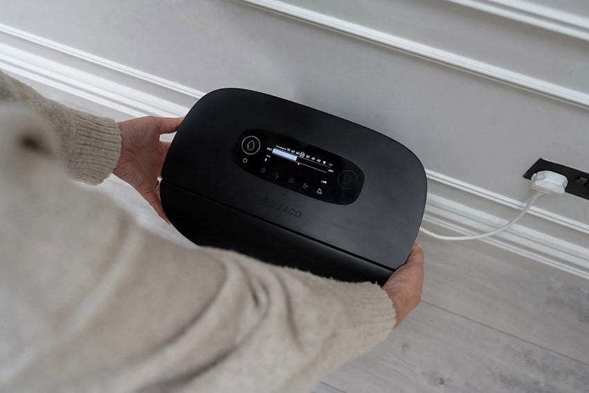 Górny panel Meaco DD8L Pro z podświetloną skalą wilgotności Chase