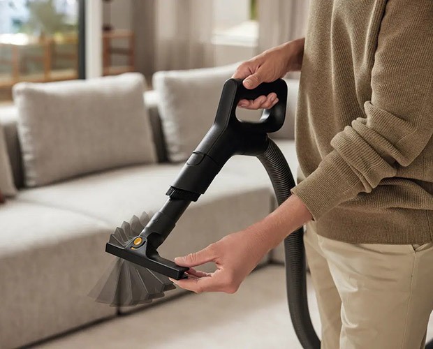 Zintegrowana ssawka do tapicerki i szczelin 2 w 1