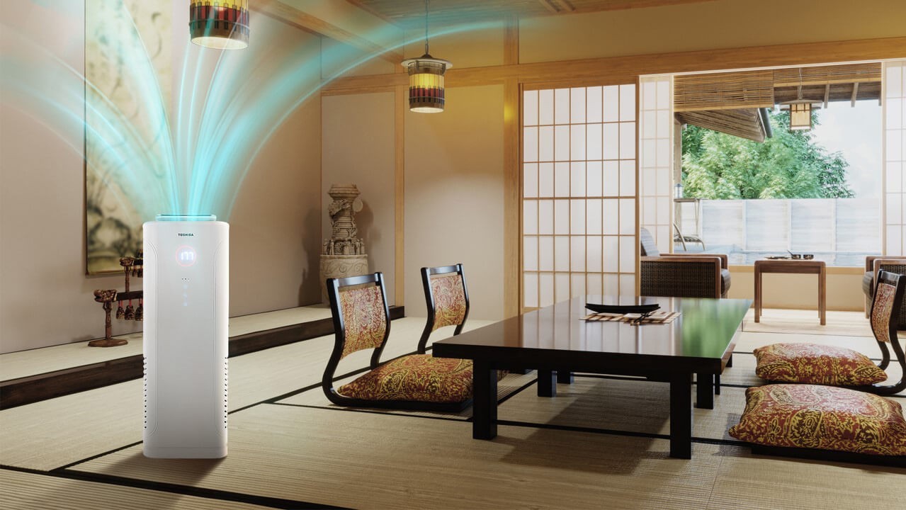 Oczyszczacz powietrza z jonizacją Toshiba CAF-X83XPL w salonie - aranżacja