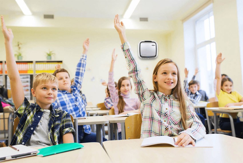 oczyszczacz powietrza Fellowes po montażu w szkole