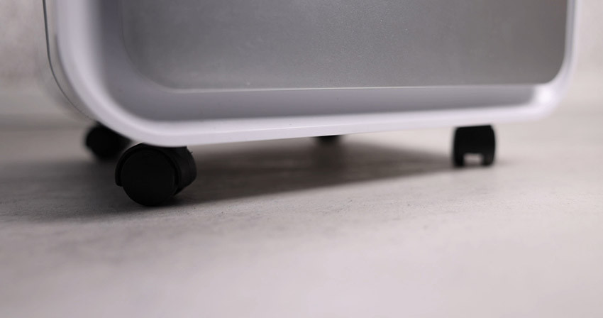 Stylies Regulus — zbliżenie kółek transportowych pod obudową