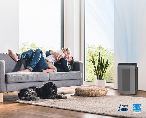 oczyszczacz Winix 5300-2 ustawiony w salonie