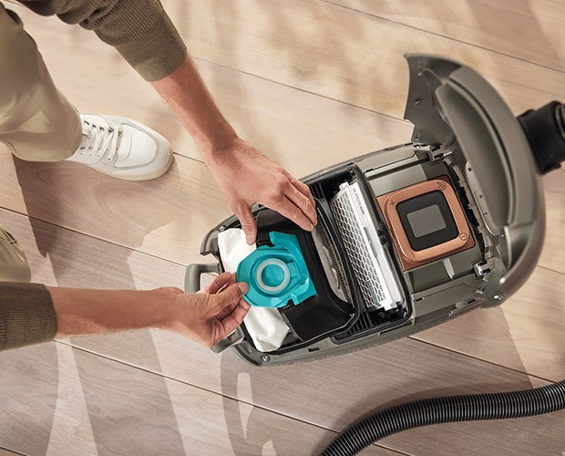 worek HyClean Pure TU w odkurzaczu