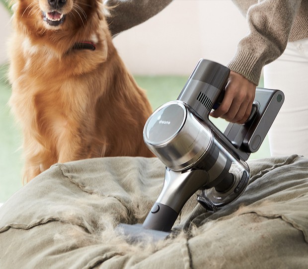 Suche zabrudzenia zbierane przez odkurzacz ręczny