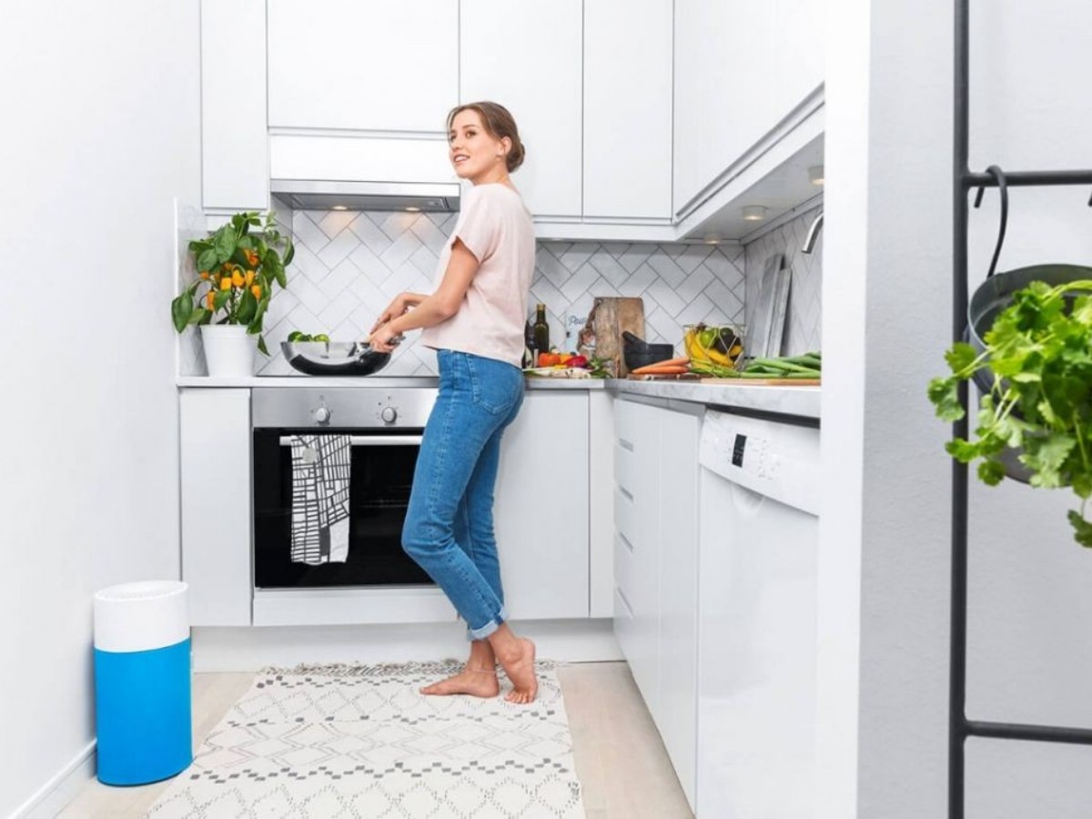 Blueair Blue 411 - mały oczyszczacz powietrza w kuchni