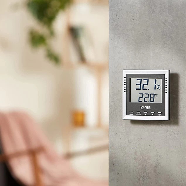 Higrometr Venta na ścianie