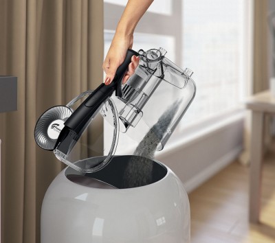 Opróżnianie pojemnika w odkurzaczu bezworkowym Philips 