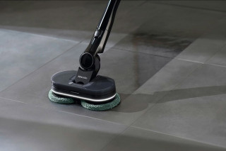 Miele Triflex HX3 Aqua ObsidianBlack - mycie podłogi