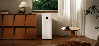 Mijia Smart Air Purifier Max - oczyszczacz ustawiony w pokoju