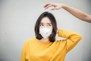 Maska antysmogowa LifaAir LM99 aranżacja