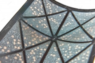 LIFAair LA350 zbliżenie na filtr węglowy