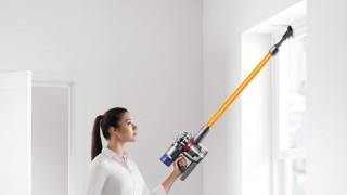 Dyson V8 Absolute+ - zdjęcie lifestyle