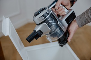 Sharp SA-VP3501BS - opróżnianie zbiornika