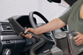 Sharp SA-VP4251GS - sprzątanie auta