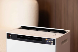 Sharp KI-TX75EU-W - zbliżenie na wyświetlacz