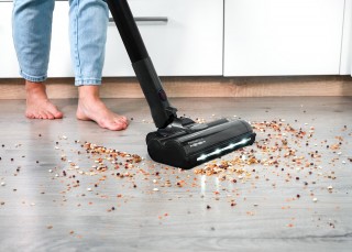 Concept VP6150 Ultimate UV Power - odkurzanie podłogi